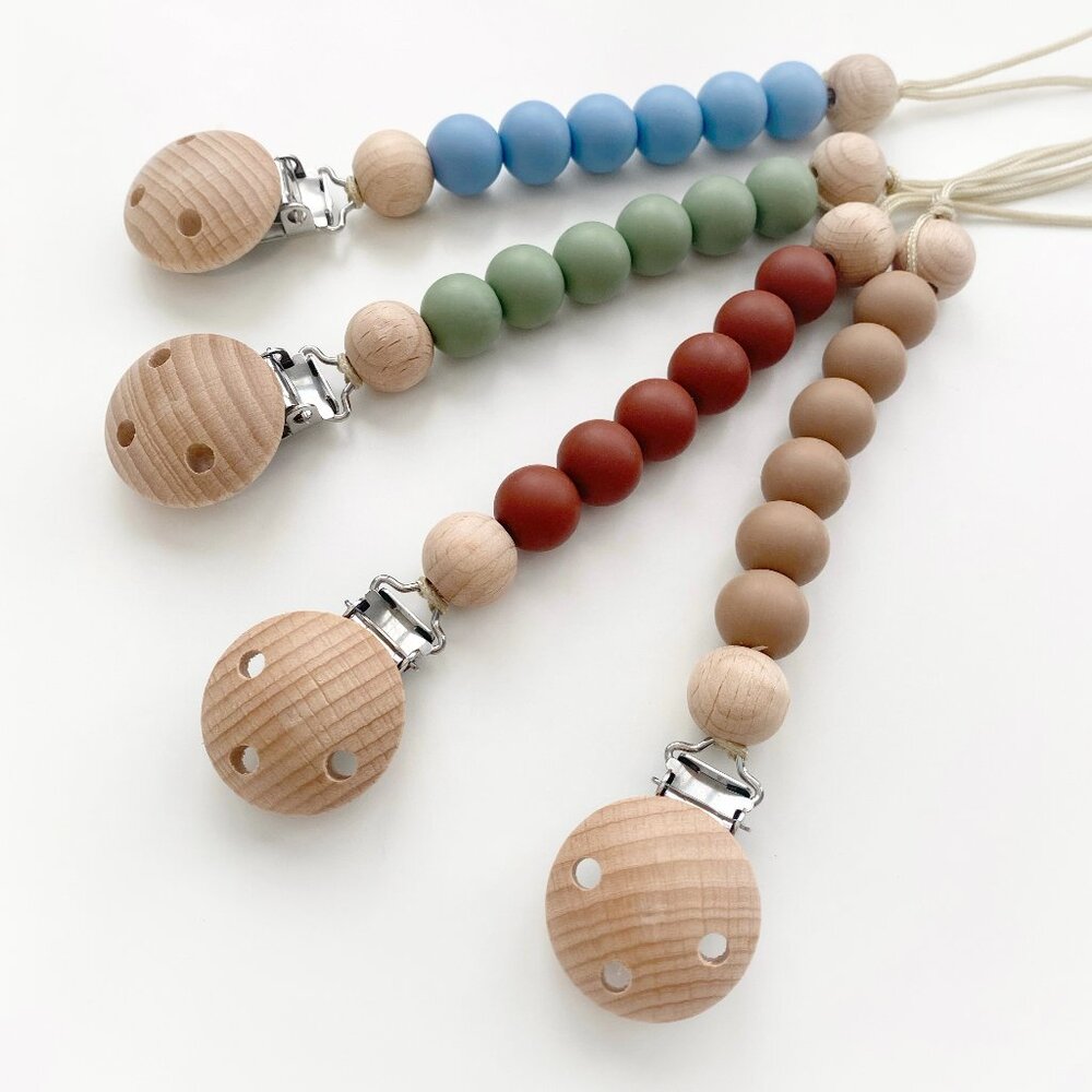 BABY Pacifier Clips (SET of 4) - High quality silicone teether clip